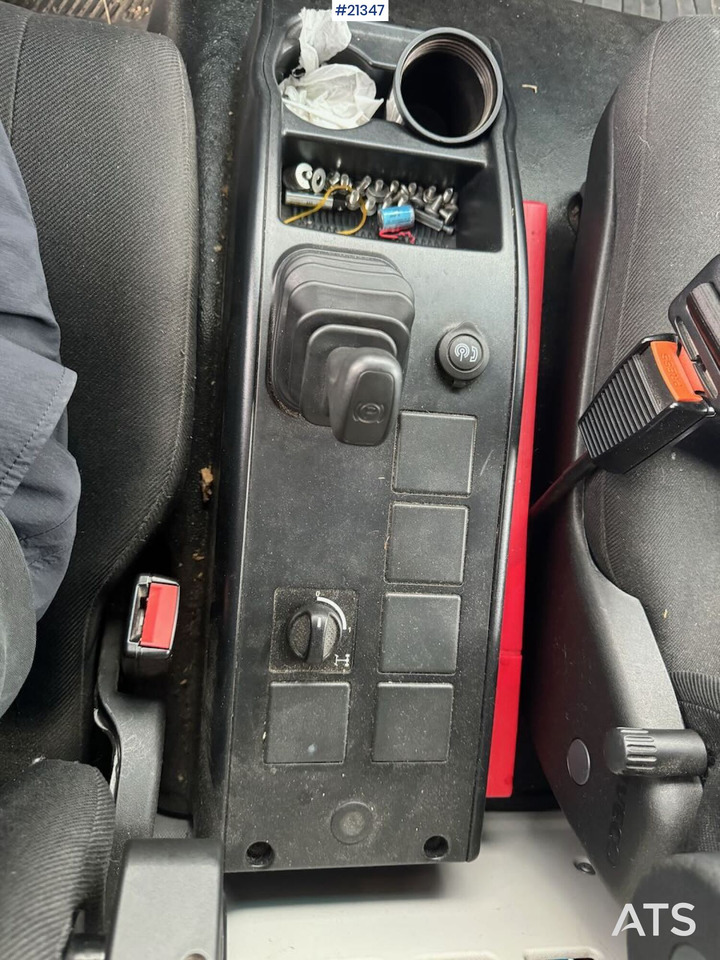 Camion fourgon Iveco Eurocargo 75-210: photos 27 Camion fourgon Iveco Eurocargo 75-210: photos 27