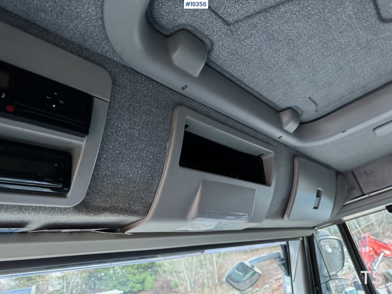 Camion ampliroll Iveco Trakker: photos 31