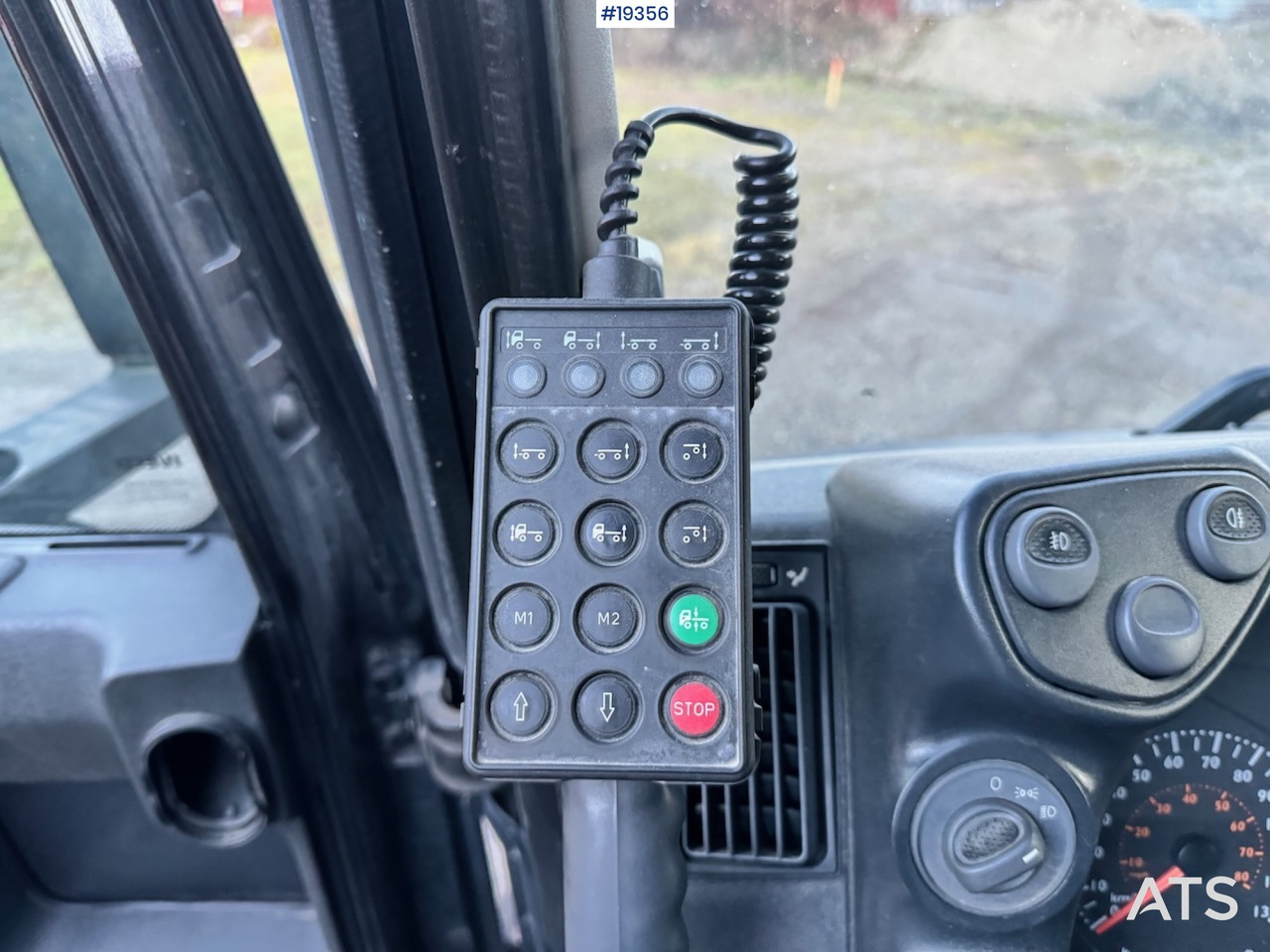 Camion ampliroll Iveco Trakker: photos 29