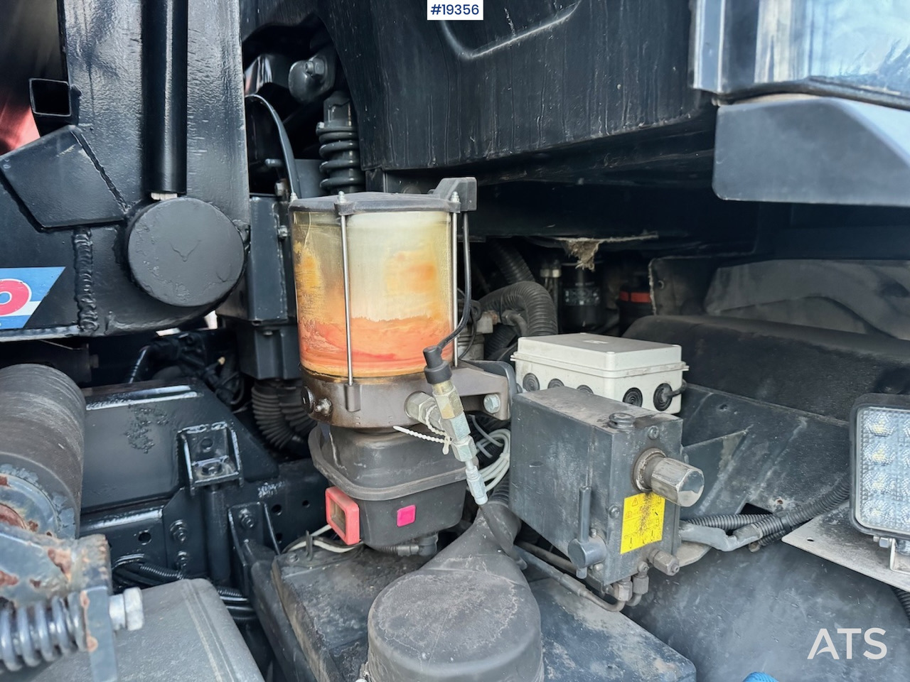 Camion ampliroll Iveco Trakker: photos 16