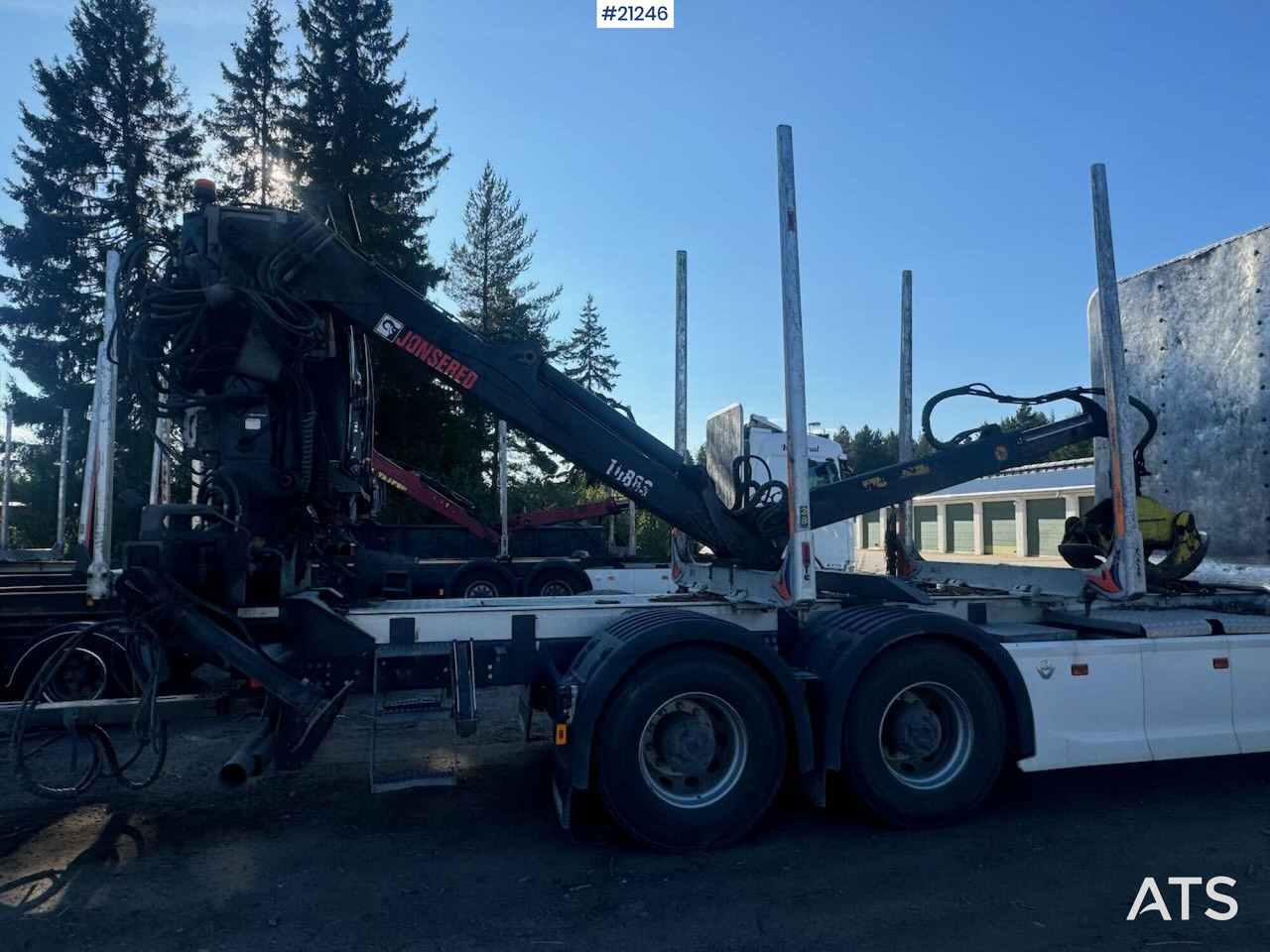Jonsered J1088S - Grue auxiliaire pour Matériel forestier: photos 4 Jonsered J1088S - Grue auxiliaire pour Matériel forestier: photos 4