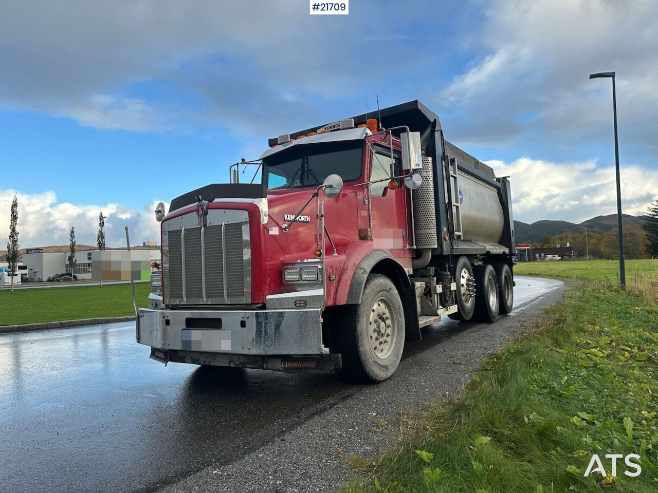 Camion benne Kenworth 2005 KENWORTH T800 tippbil 8x4 m/ Rhodes påbygg, kompressor, vibrator i kassen. Høy lasteevne! SE VIDEO.: photos 11 Camion benne Kenworth 2005 KENWORTH T800 tippbil 8x4 m/ Rhodes påbygg, kompressor, vibrator i kassen. Høy lasteevne! SE VIDEO.: photos 11