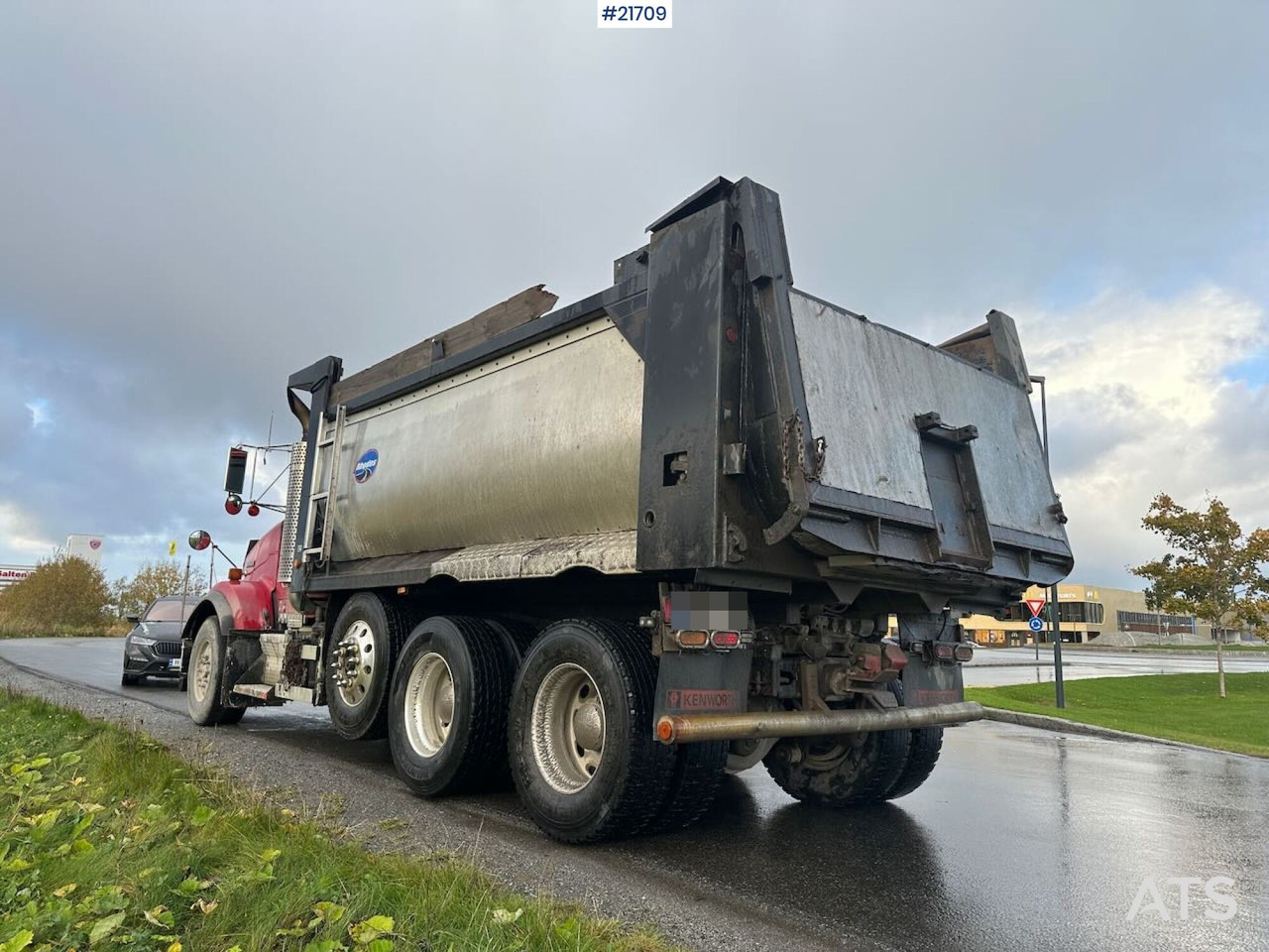 Camion benne Kenworth 2005 KENWORTH T800 tippbil 8x4 m/ Rhodes påbygg, kompressor, vibrator i kassen. Høy lasteevne! SE VIDEO.: photos 9 Camion benne Kenworth 2005 KENWORTH T800 tippbil 8x4 m/ Rhodes påbygg, kompressor, vibrator i kassen. Høy lasteevne! SE VIDEO.: photos 9