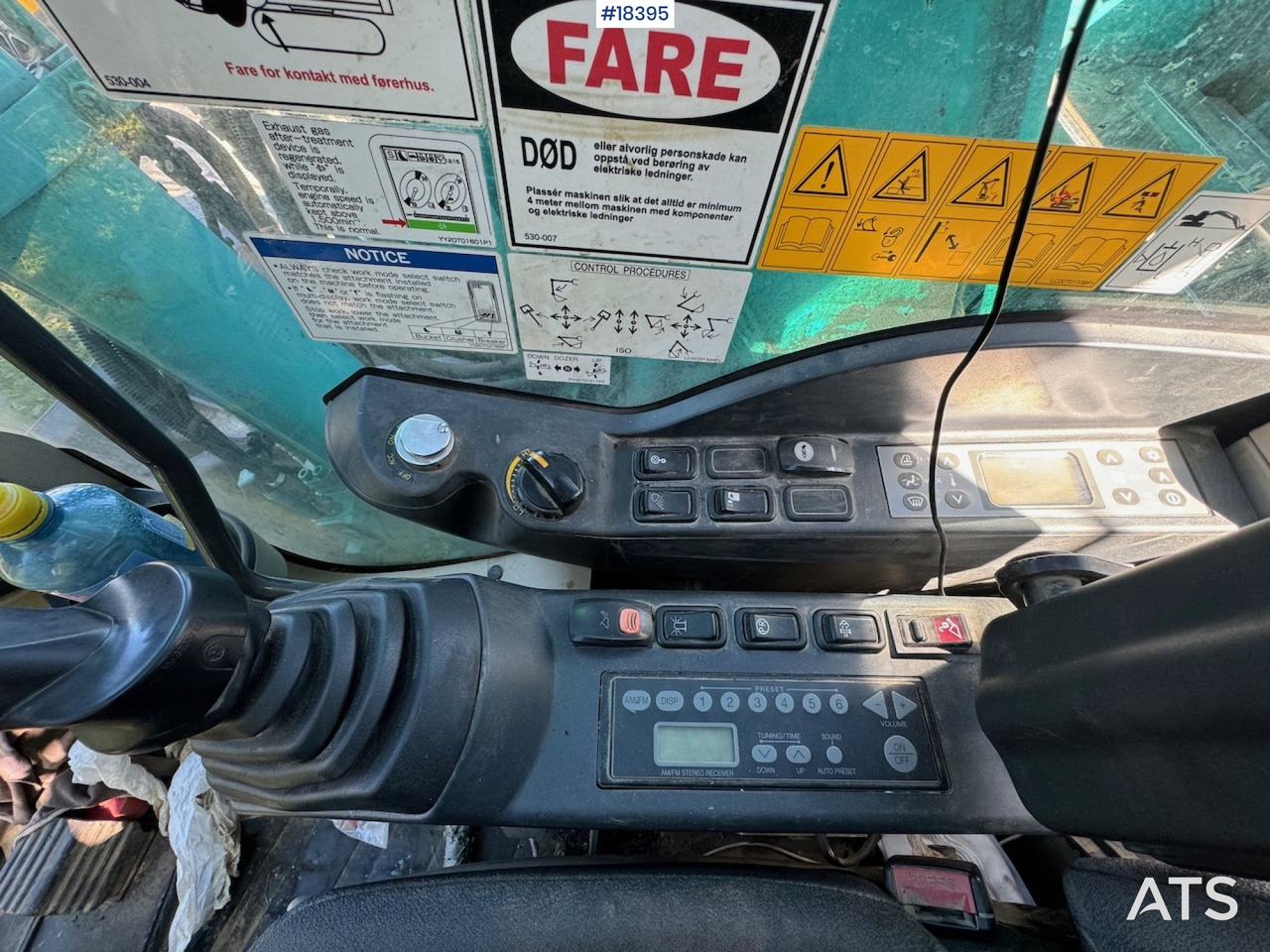 Pelle Kobelco SK140SRLC: photos 24