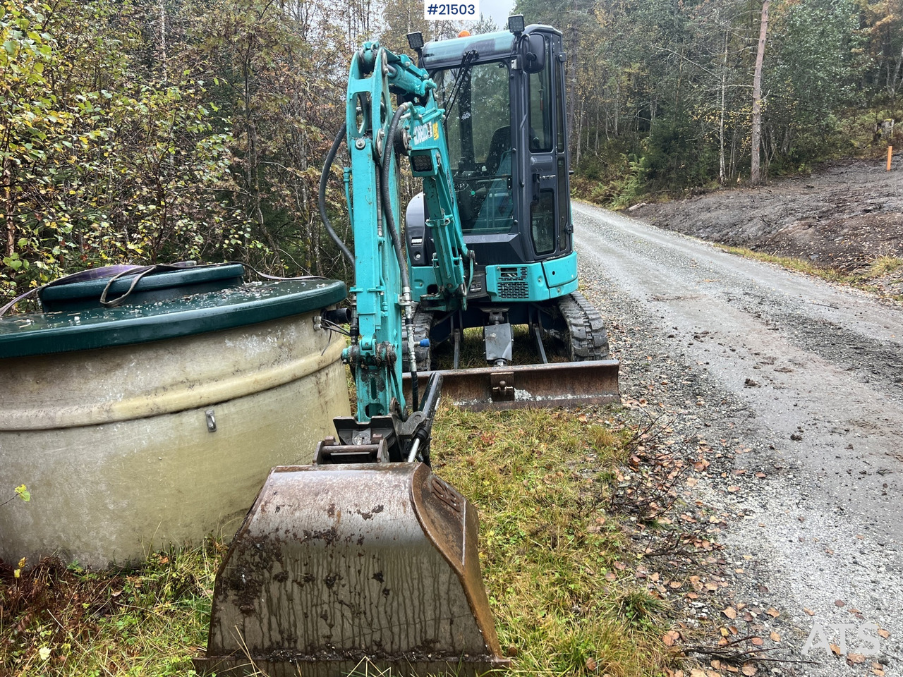Kobelco Sk25SR-6E Gravemaskin m/ pusseskuffe,graveskuffe og tilt - Mini pelle: photos 3 Kobelco Sk25SR-6E Gravemaskin m/ pusseskuffe,graveskuffe og tilt - Mini pelle: photos 3