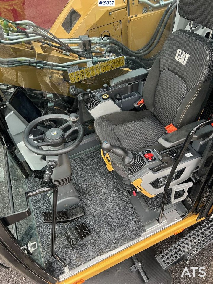 Komatsu PC240LC-11E0 Beltegraver m/ Rotortilt og Pusseskuffe - crédit-bail Komatsu PC240LC-11E0 Beltegraver m/ Rotortilt og Pusseskuffe: photos 16