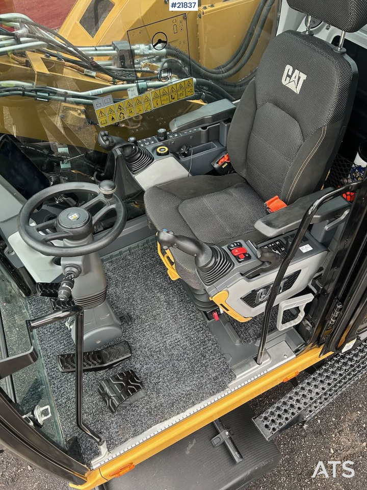 Komatsu PC240LC-11E0 Beltegraver m/ Rotortilt og Pusseskuffe - crédit-bail Komatsu PC240LC-11E0 Beltegraver m/ Rotortilt og Pusseskuffe: photos 17