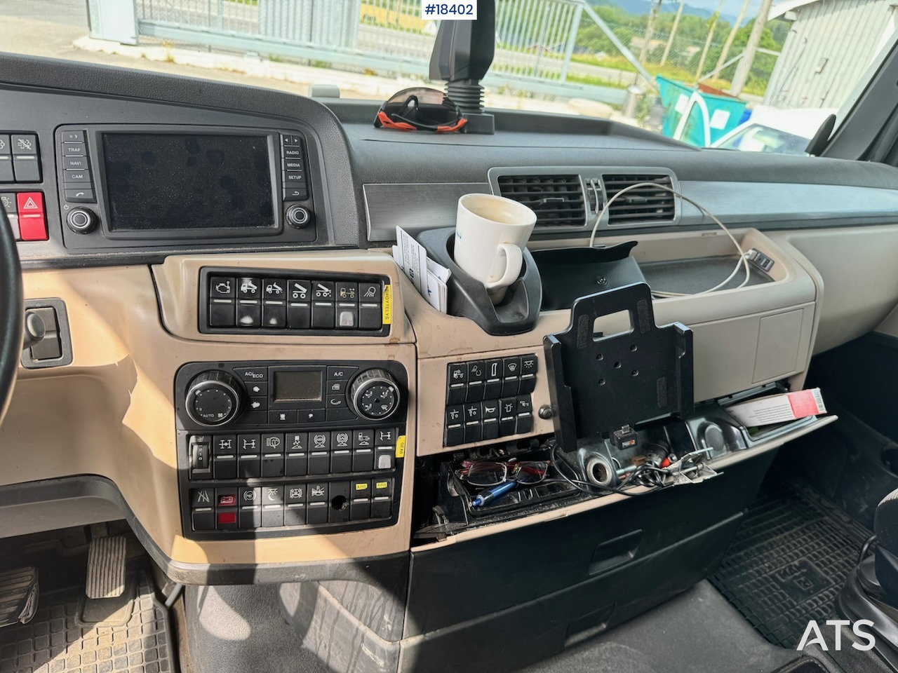 Camion benne MAN TGX 26.580: photos 30