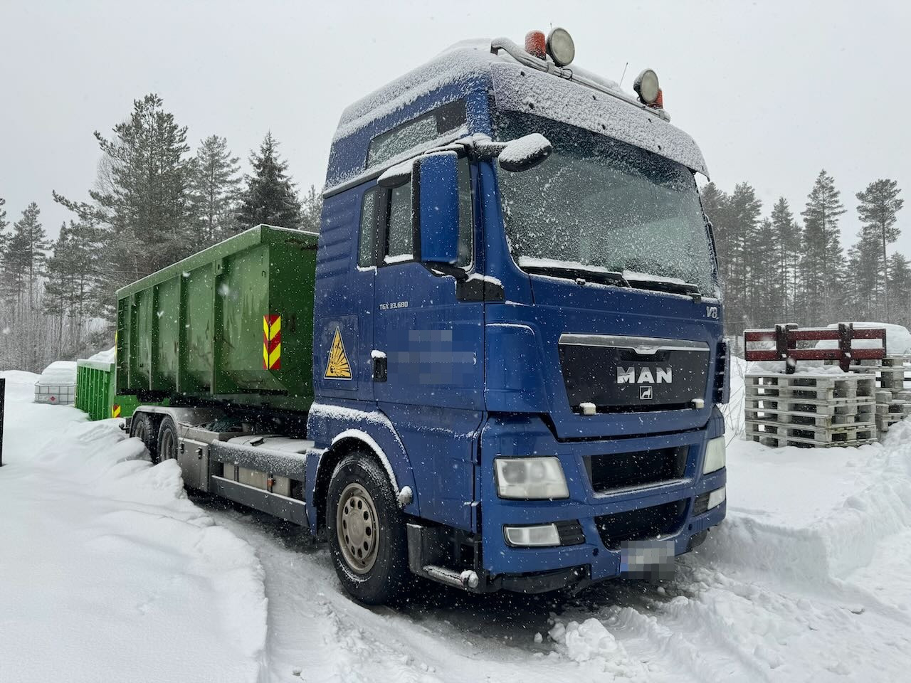 MAN TGX 33.680 Krokbil med Palift Krok - Camion ampliroll: photos 1 MAN TGX 33.680 Krokbil med Palift Krok - Camion ampliroll: photos 1