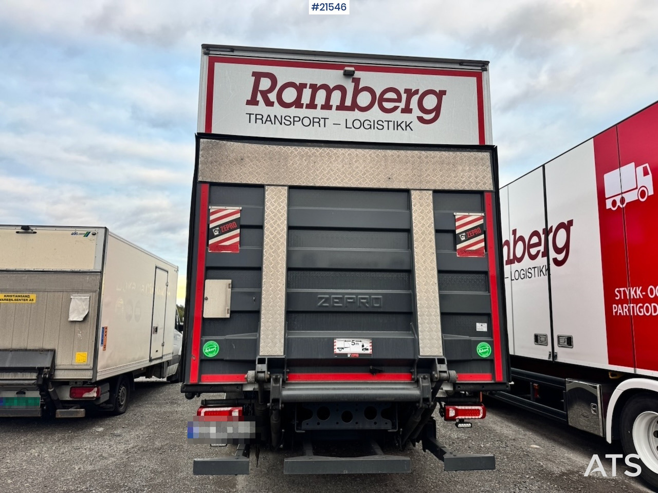 Mercedes Actros 1833 - Camion fourgon: photos 5 Mercedes Actros 1833 - Camion fourgon: photos 5