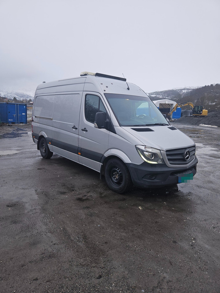 Mercedes SPRINTER - Fourgon utilitaire: photos 3 Mercedes SPRINTER - Fourgon utilitaire: photos 3