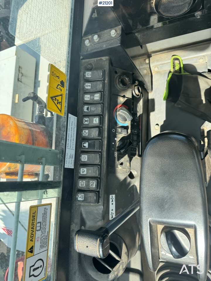 Pelle sur chenille Takeuchi TB280FR: photos 24