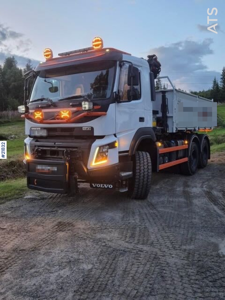Volvo 2019 Volvo FMX 6x6 brøyterigget tippbil m/ 9,5 t/m kran, 2 sett dekk og lettkasse - Camion benne: photos 1 Volvo 2019 Volvo FMX 6x6 brøyterigget tippbil m/ 9,5 t/m kran, 2 sett dekk og lettkasse - Camion benne: photos 1