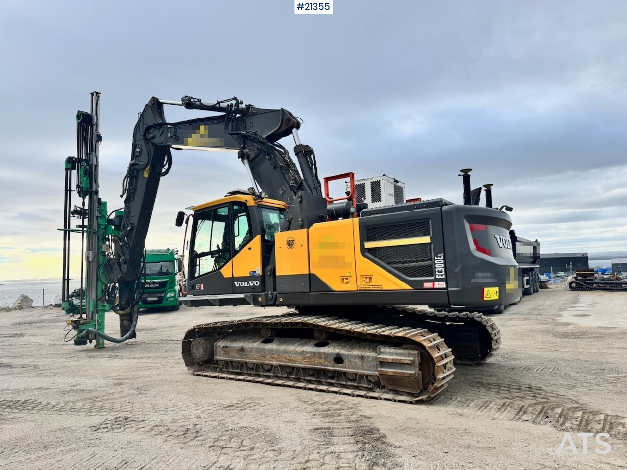 Volvo EC300 EL - Pelle sur chenille: photos 4 Volvo EC300 EL - Pelle sur chenille: photos 4