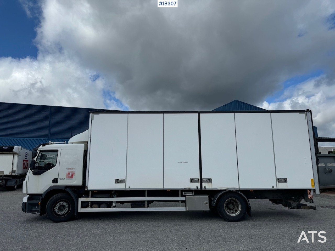 Volvo FE320 - Camion fourgon: photos 2 Volvo FE320 - Camion fourgon: photos 2