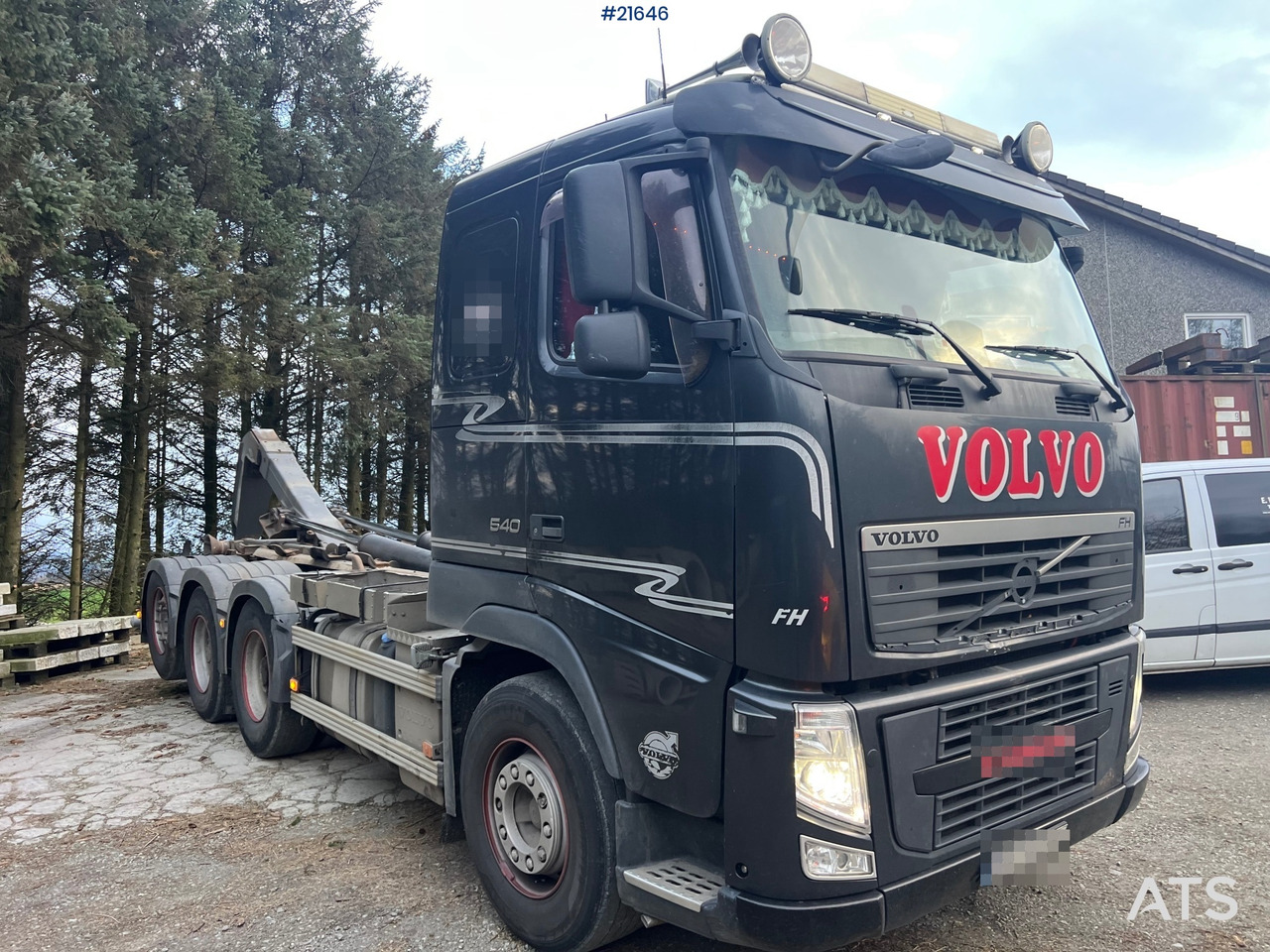 Volvo FH13 8x4 tridem krokbil m/ 20t Hiab krok og opplegg for kran - Camion grue: photos 3 Volvo FH13 8x4 tridem krokbil m/ 20t Hiab krok og opplegg for kran - Camion grue: photos 3