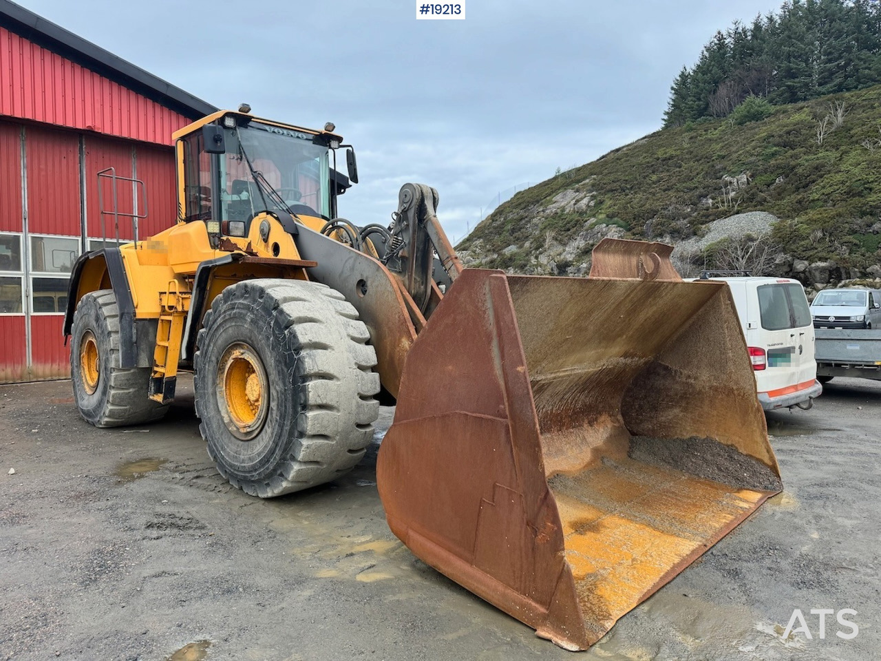 Volvo L220F - Chargeuse sur pneus: photos 1 Volvo L220F - Chargeuse sur pneus: photos 1