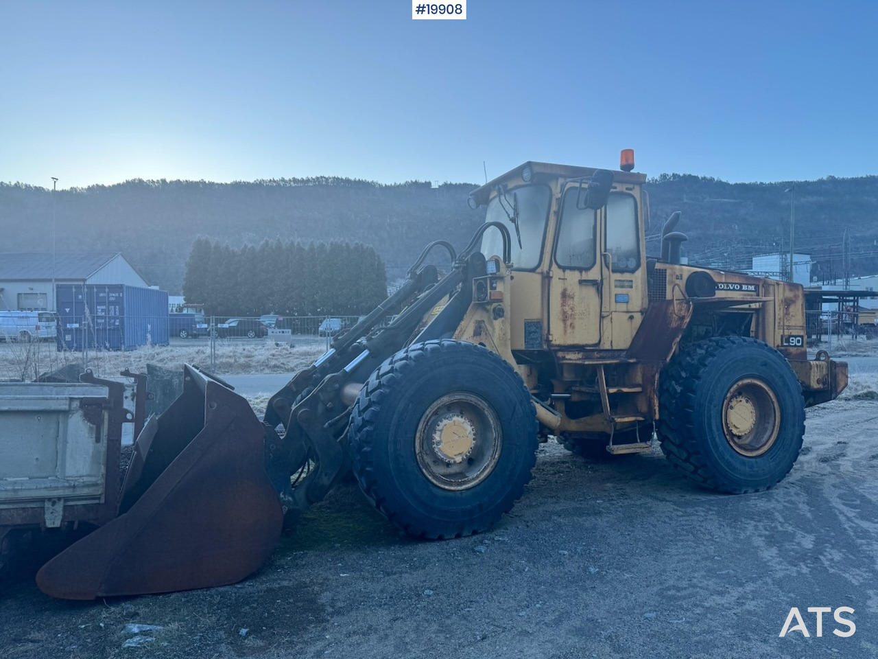 Volvo L90 - Chargeuse sur pneus: photos 2 Volvo L90 - Chargeuse sur pneus: photos 2