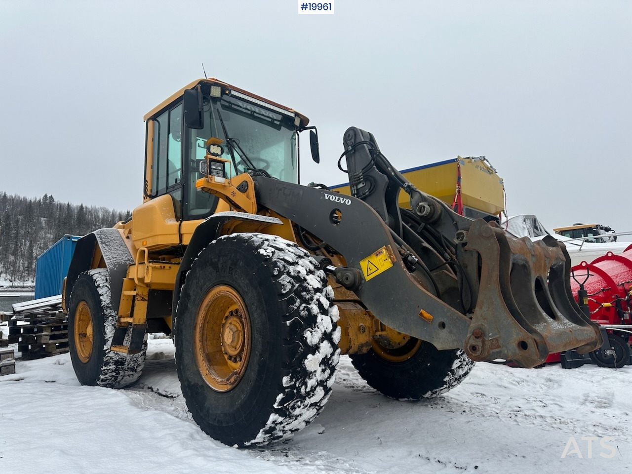 Volvo L90F - Chargeuse sur pneus: photos 1 Volvo L90F - Chargeuse sur pneus: photos 1