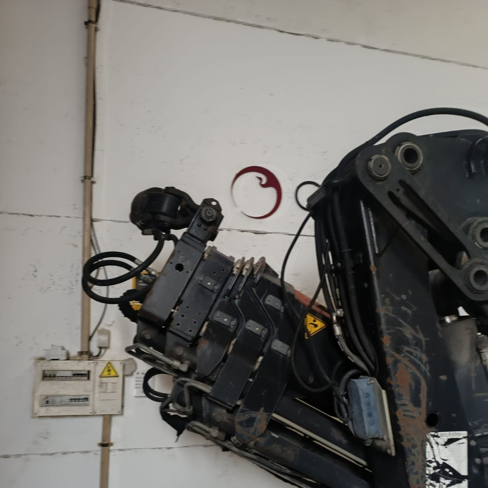 HIAB 166 E-4 HIPRO - Grue auxiliaire: photos 4 HIAB 166 E-4 HIPRO - Grue auxiliaire: photos 4