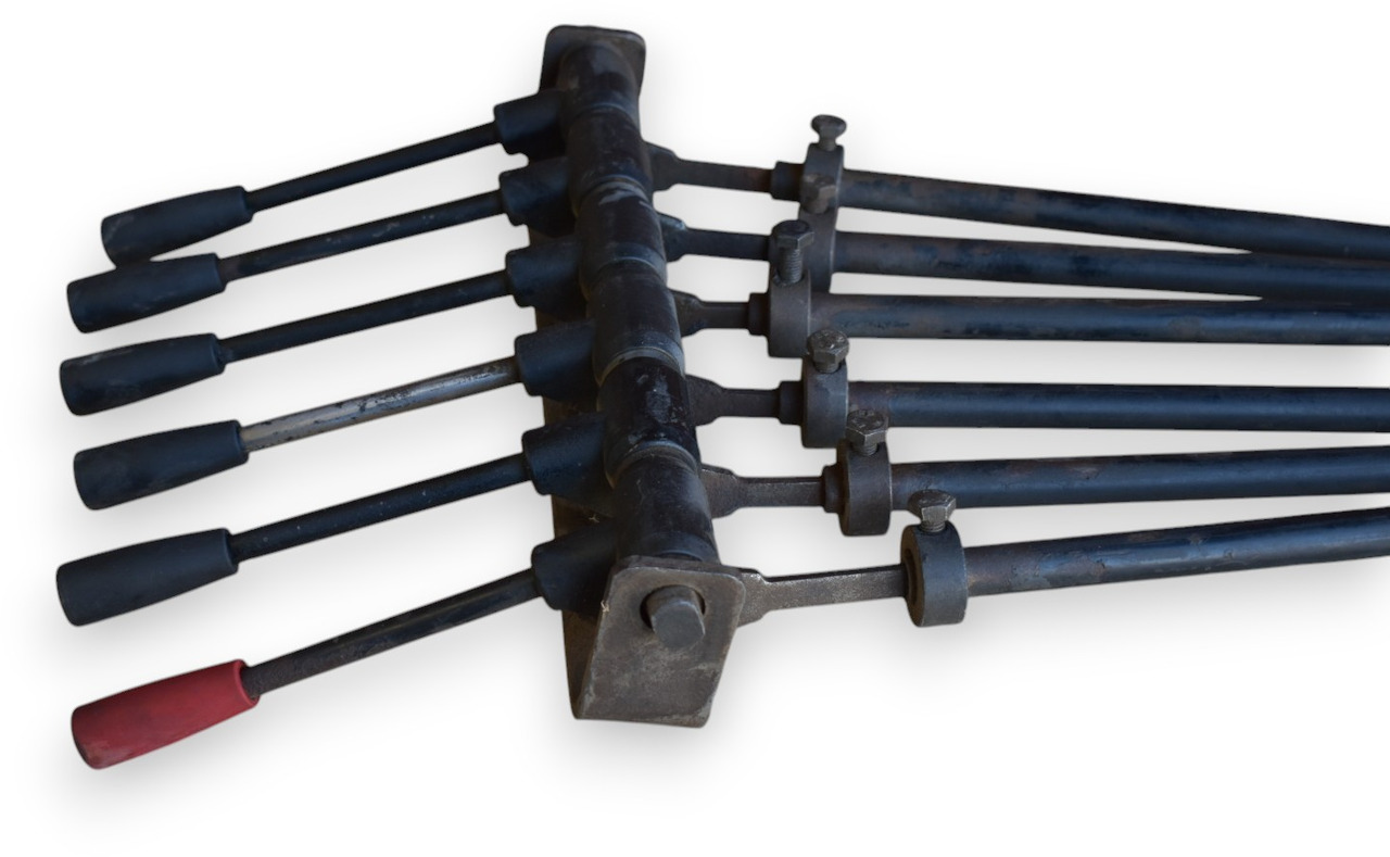 Pièces de rechange pour Grue auxiliaire HIAB bilateral levers for 6 functions MBH-U: photos 6 Pièces de rechange pour Grue auxiliaire HIAB bilateral levers for 6 functions MBH-U: photos 6