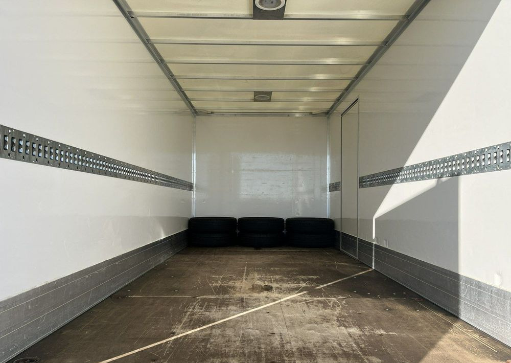 Fourgon grand volume Iveco Daily: photos 8