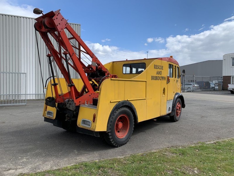 Commercial Commer Wrecker Afsleep Berging 1952 Barnfinds and Restoration projects Dubbelcabine bergingsvoertuig - Remorqueuse: photos 2 Commercial Commer Wrecker Afsleep Berging 1952 Barnfinds and Restoration projects Dubbelcabine bergingsvoertuig - Remorqueuse: photos 2