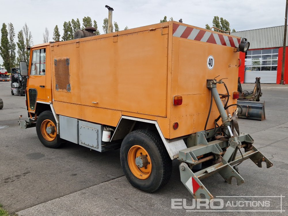 1995 V.Meili Diesel Rail Cleaning/Grindimg Vehicle, 4WD, 4WS (TÜV06/27) (ONLY Part I German Reg. Docs. and Manuals Available) - Quadricycle: photos 3 1995 V.Meili Diesel Rail Cleaning/Grindimg Vehicle, 4WD, 4WS (TÜV06/27) (ONLY Part I German Reg. Docs. and Manuals Available) - Quadricycle: photos 3