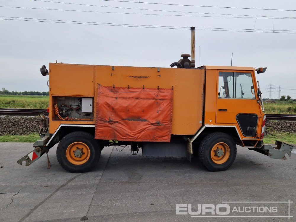 1995 V.Meili Diesel Rail Cleaning/Grindimg Vehicle, 4WD, 4WS (TÜV06/27) (ONLY Part I German Reg. Docs. and Manuals Available) - Quadricycle: photos 5 1995 V.Meili Diesel Rail Cleaning/Grindimg Vehicle, 4WD, 4WS (TÜV06/27) (ONLY Part I German Reg. Docs. and Manuals Available) - Quadricycle: photos 5