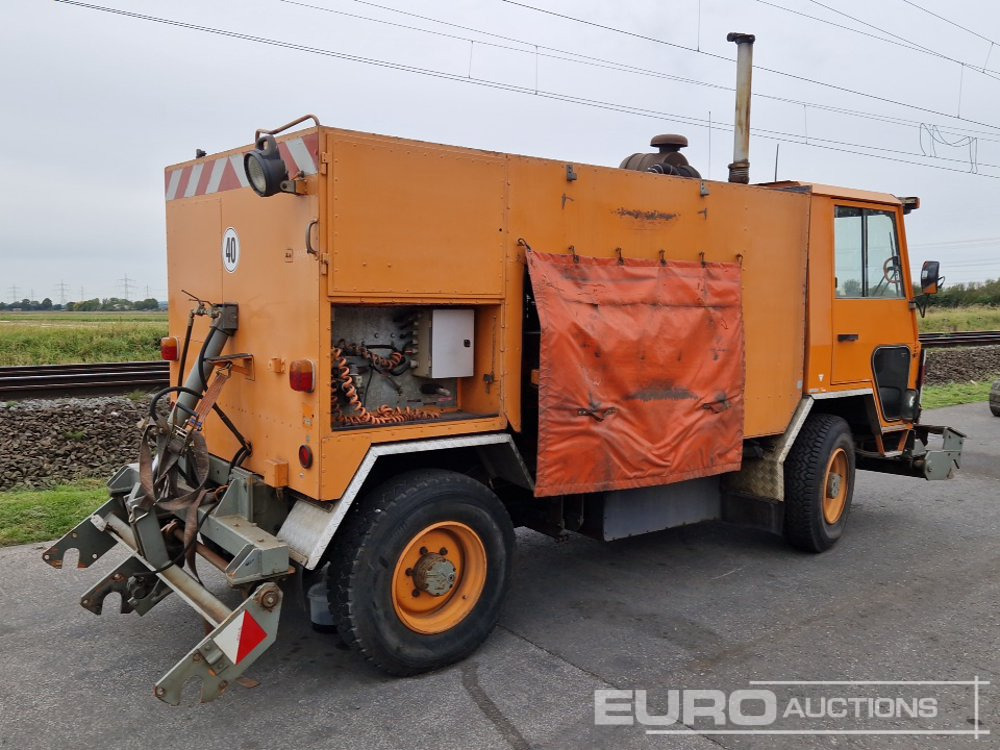 1995 V.Meili Diesel Rail Cleaning/Grindimg Vehicle, 4WD, 4WS (TÜV06/27) (ONLY Part I German Reg. Docs. and Manuals Available) - Quadricycle: photos 4 1995 V.Meili Diesel Rail Cleaning/Grindimg Vehicle, 4WD, 4WS (TÜV06/27) (ONLY Part I German Reg. Docs. and Manuals Available) - Quadricycle: photos 4