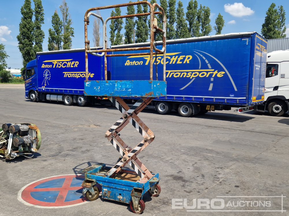 2010 Pop Up Mobile Scissor Lift - Nacelle: photos 4 2010 Pop Up Mobile Scissor Lift - Nacelle: photos 4