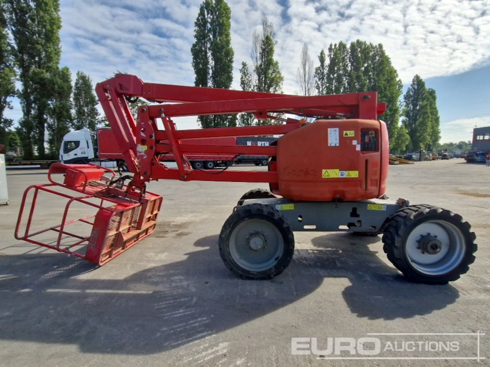 2012 Genie Z-45/25 - Nacelle: photos 2 2012 Genie Z-45/25 - Nacelle: photos 2