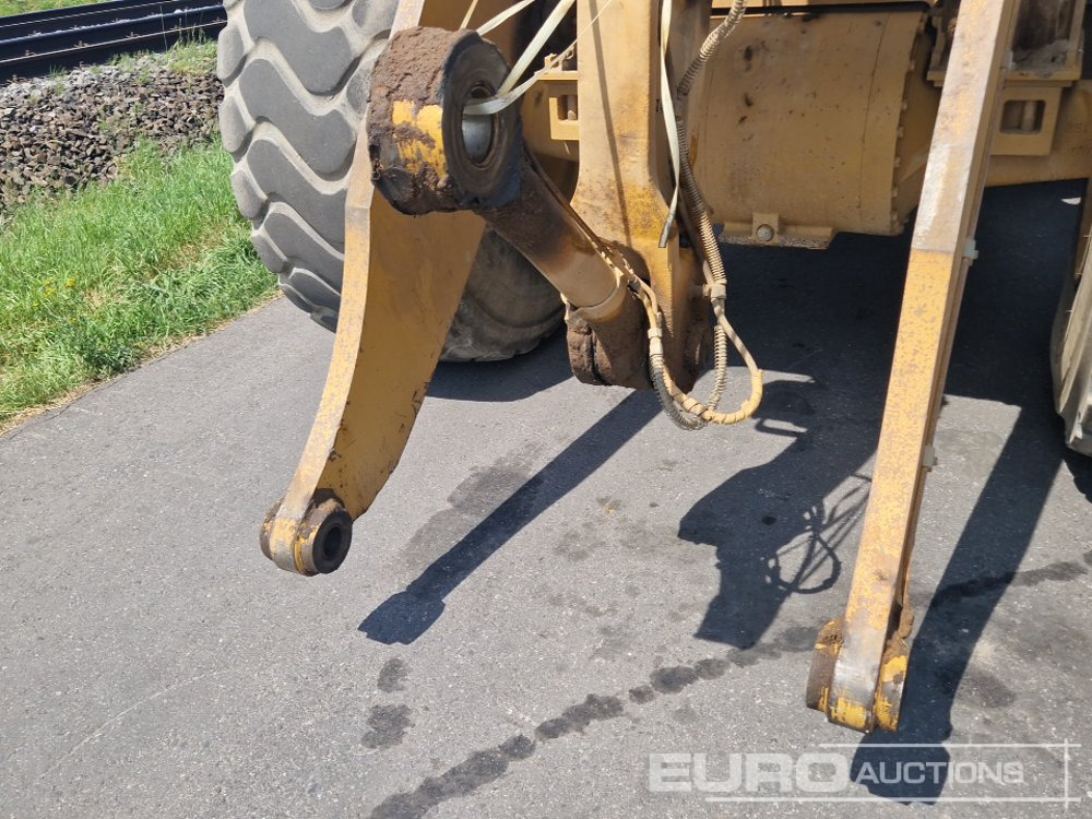 Chargeuse sur pneus 2014 CAT 972K: photos 12