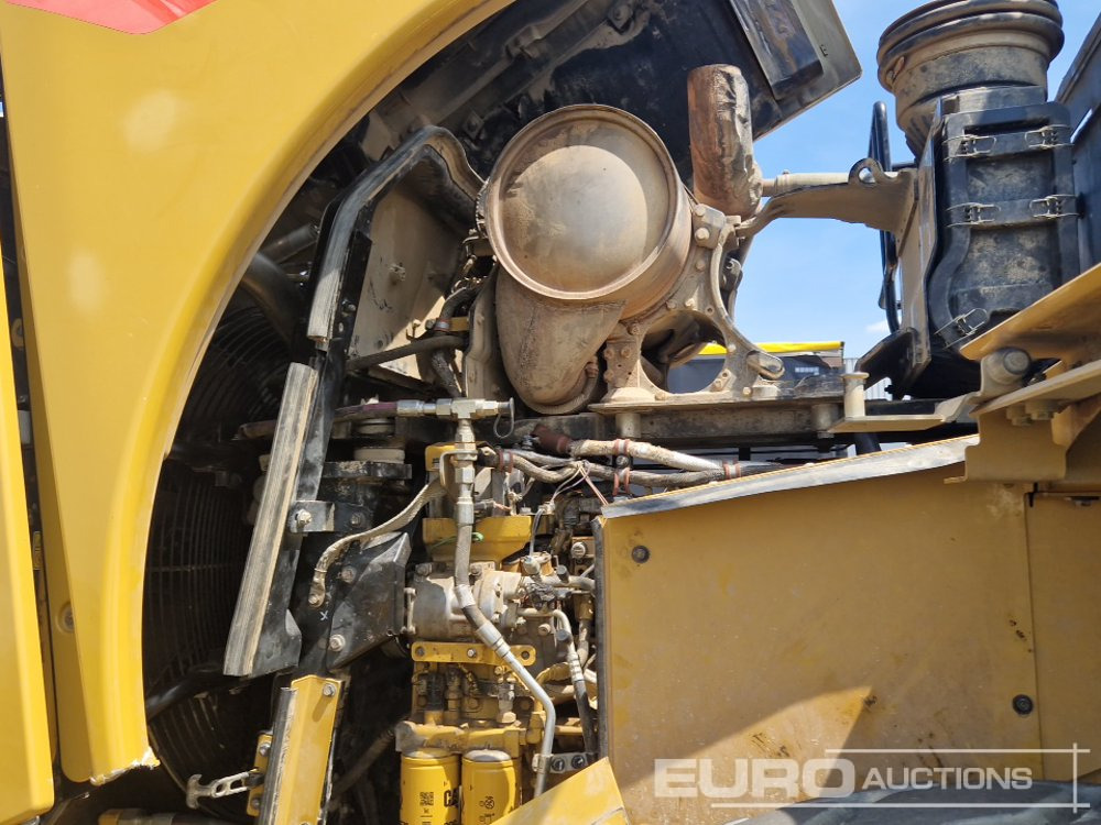 Chargeuse sur pneus 2014 CAT 972K: photos 21