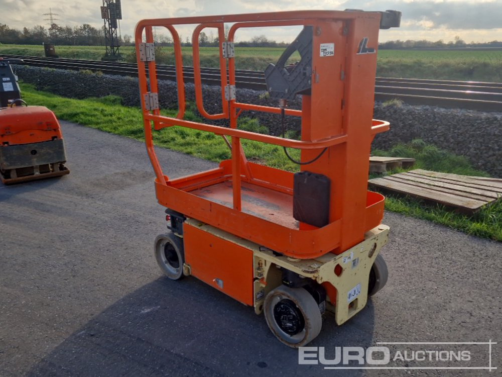 2014 JLG 1230ES - Nacelle: photos 3 2014 JLG 1230ES - Nacelle: photos 3