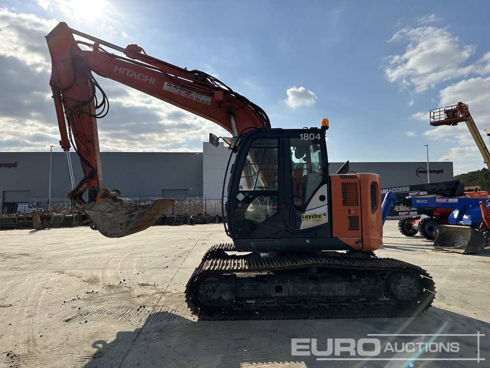 2016 Hitachi ZX135US-5B - Pelle sur chenille: photos 1 2016 Hitachi ZX135US-5B - Pelle sur chenille: photos 1