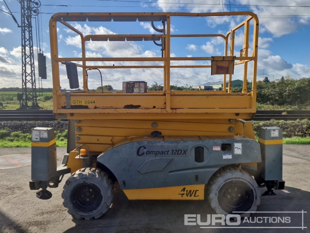 2017 Haulotte Compact 12DX - Nacelle: photos 2 2017 Haulotte Compact 12DX - Nacelle: photos 2