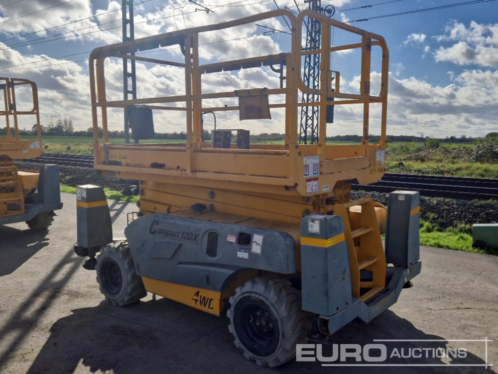 2017 Haulotte Compact 12DX - Nacelle: photos 3 2017 Haulotte Compact 12DX - Nacelle: photos 3