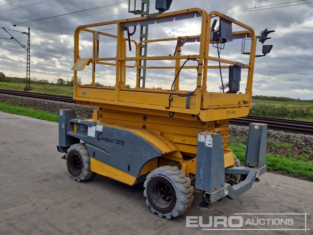 2017 Haulotte Compact 12DX - Nacelle: photos 3 2017 Haulotte Compact 12DX - Nacelle: photos 3