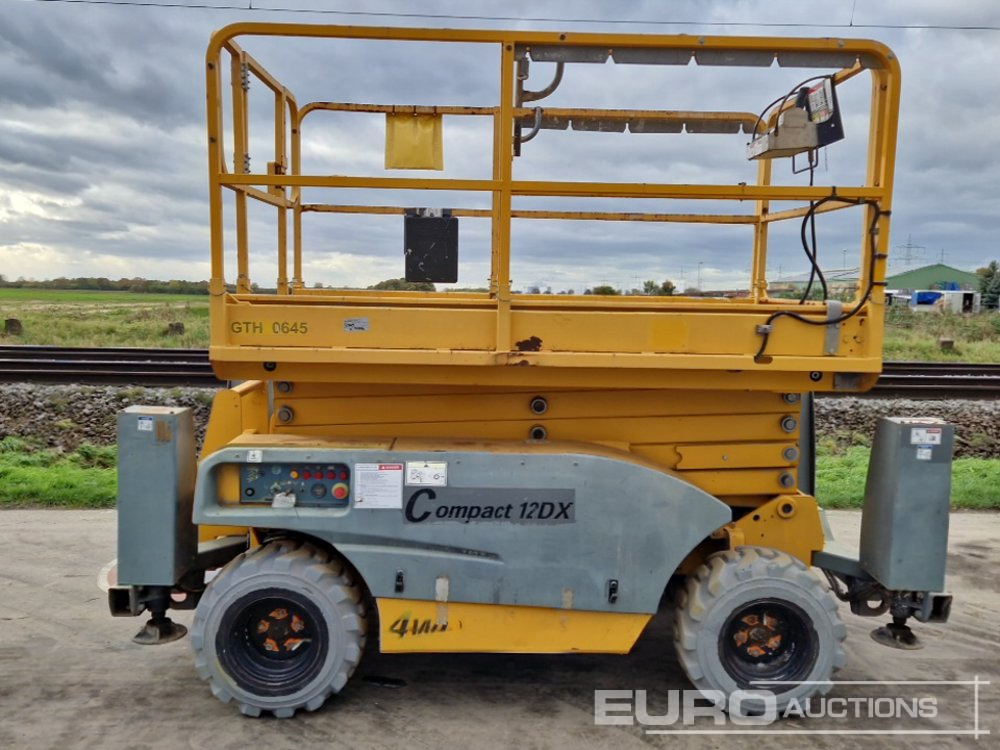 2017 Haulotte Compact 12DX - Nacelle: photos 2 2017 Haulotte Compact 12DX - Nacelle: photos 2