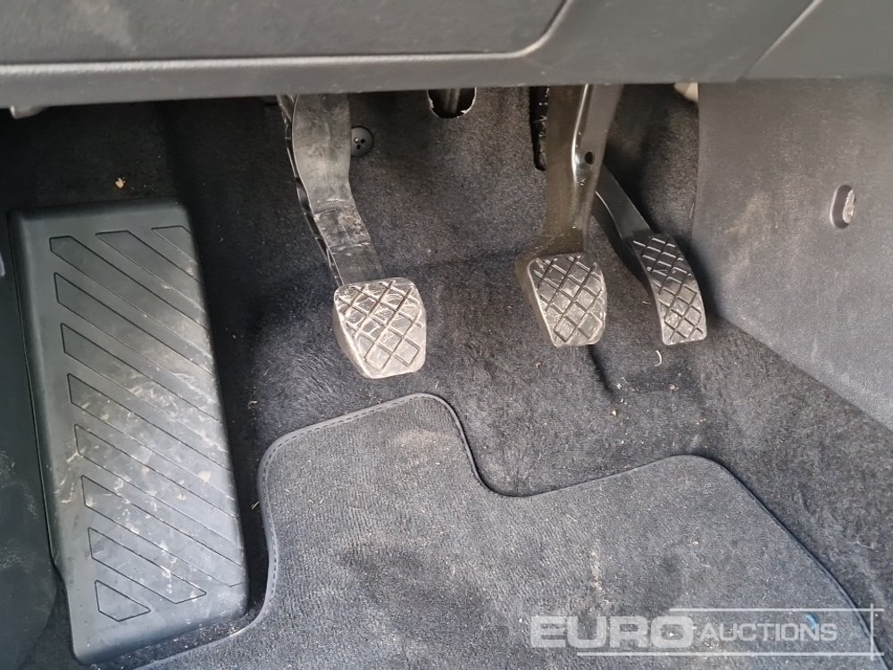 SUV 2024 Volkswagen T-Roc: photos 27 SUV 2024 Volkswagen T-Roc: photos 27