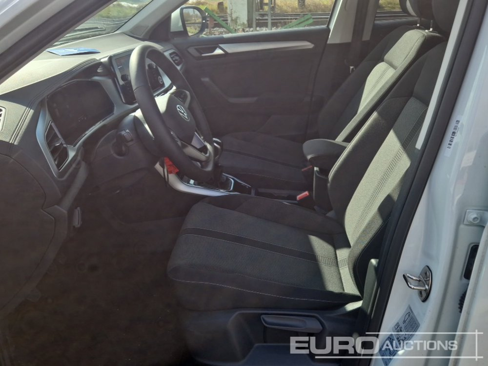 SUV 2024 Volkswagen T-Roc: photos 26 SUV 2024 Volkswagen T-Roc: photos 26