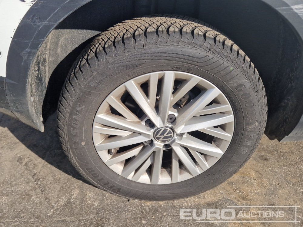 SUV 2024 Volkswagen T-Roc: photos 12 SUV 2024 Volkswagen T-Roc: photos 12