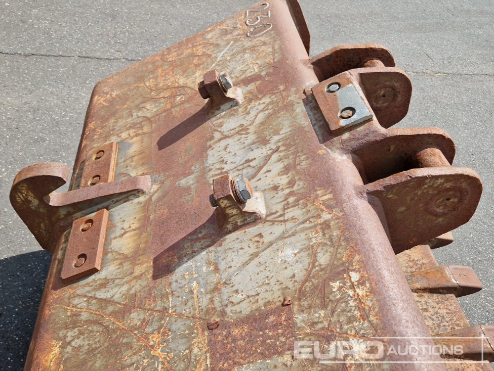 Godet 48" Digging Bucket, Volvo S1: photos 6
