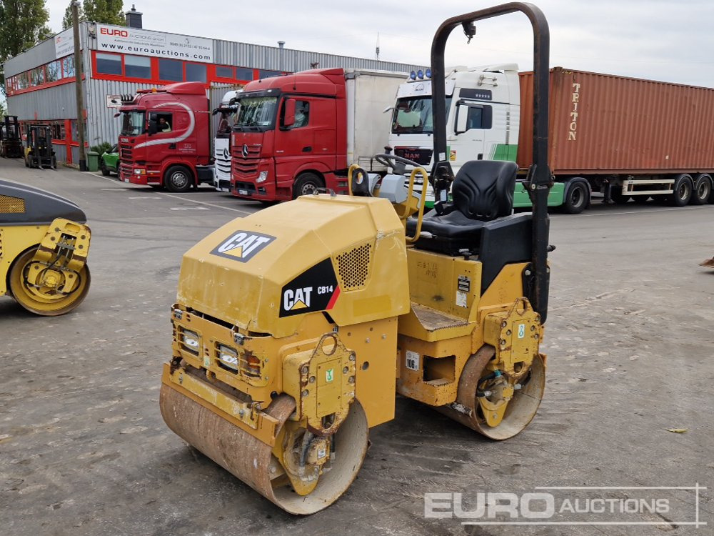 CAT CB14 - Compacteur: photos 1 CAT CB14 - Compacteur: photos 1