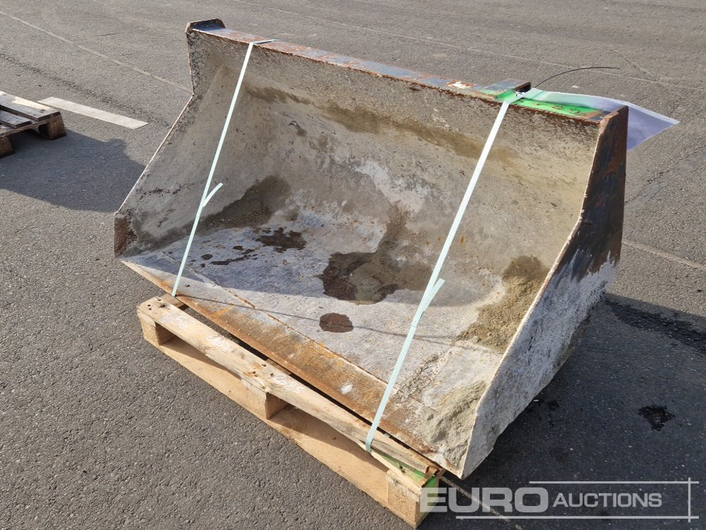 Front Loading Bucket to suit Manitou - Godet: photos 1 Front Loading Bucket to suit Manitou - Godet: photos 1