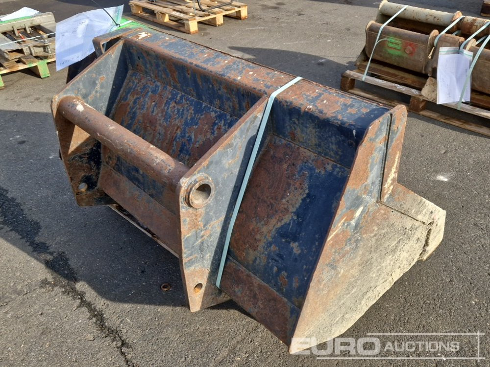 Front Loading Bucket to suit Manitou - Godet: photos 3 Front Loading Bucket to suit Manitou - Godet: photos 3