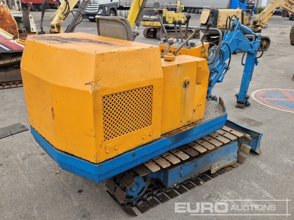 Komatsu PC05 - Mini pelle: photos 4 Komatsu PC05 - Mini pelle: photos 4