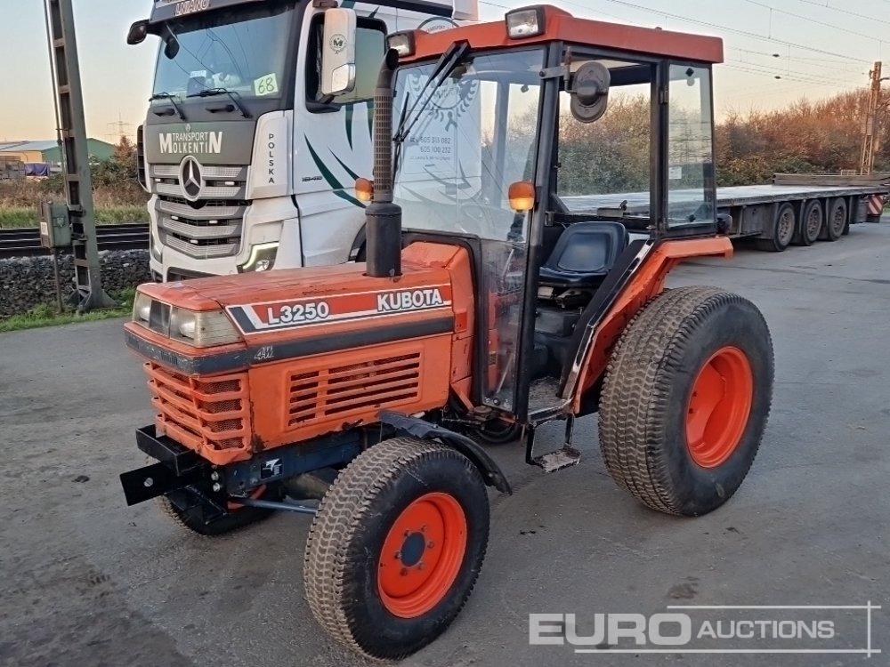 Kubota L3250D - Micro tracteur: photos 1 Kubota L3250D - Micro tracteur: photos 1