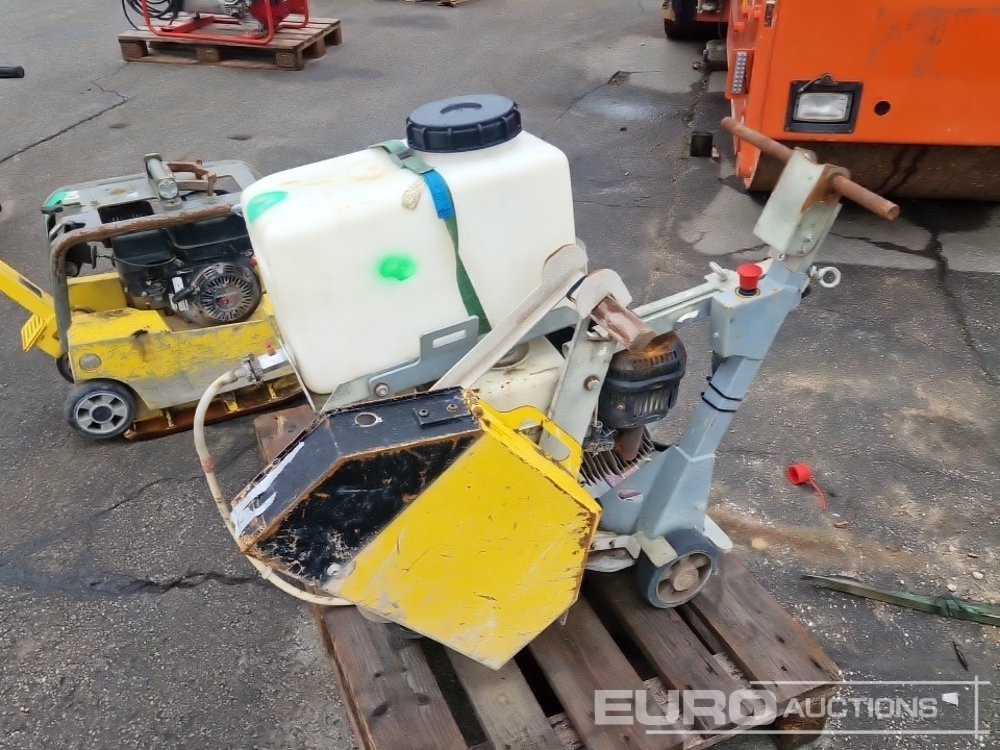 Lissmac COMPACTCUT 300P - Travaux routiers: photos 2 Lissmac COMPACTCUT 300P - Travaux routiers: photos 2